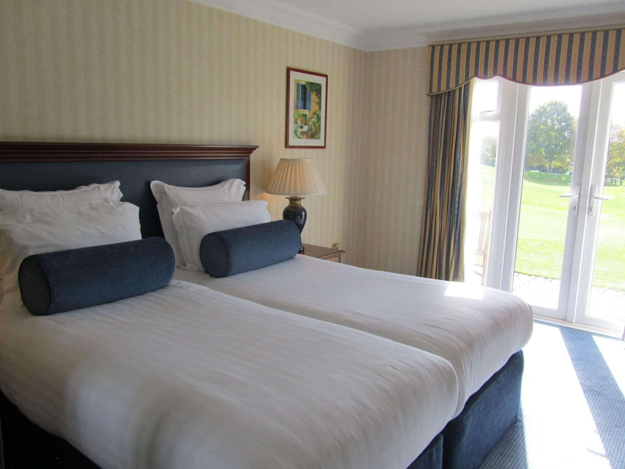 Windmill Village Hotel, Golf Club & Spa, Bw Signature Collection